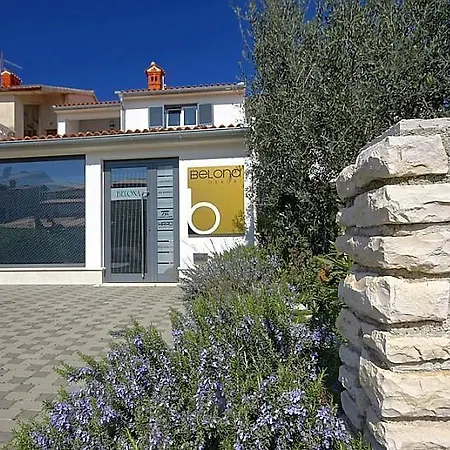 Holiday Lola Vila Pula